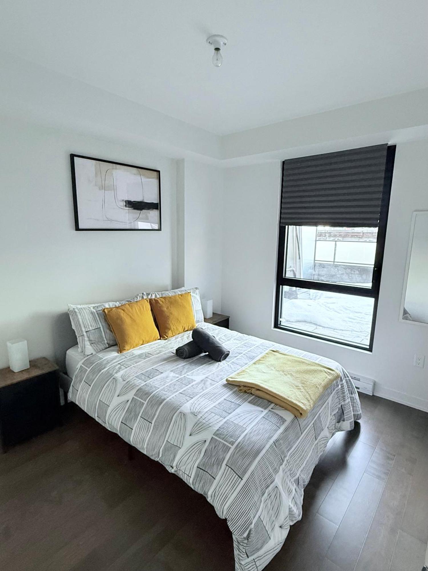 Condo In The Heart Of Downtown Montreal Bagian luar foto