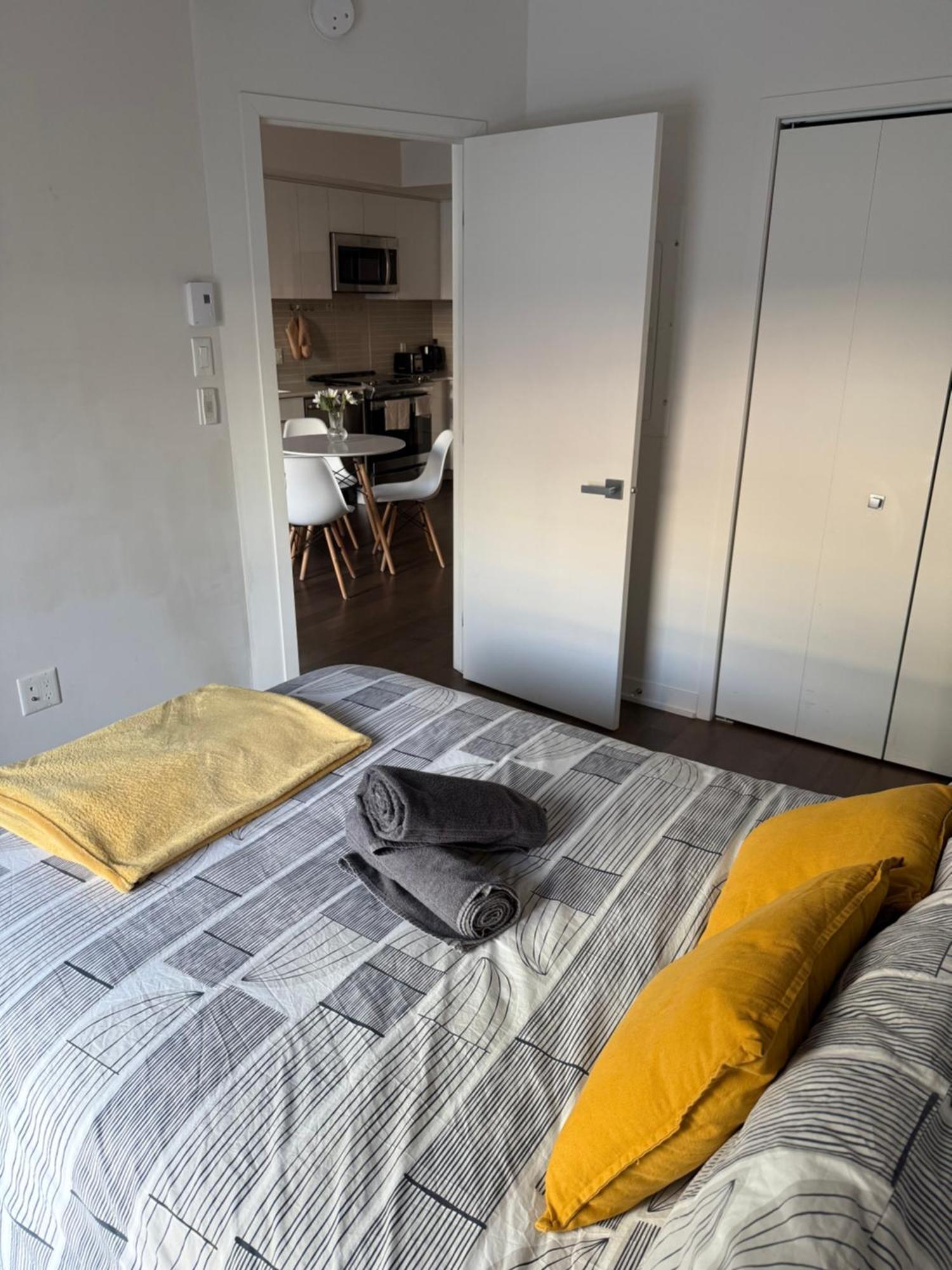 Condo In The Heart Of Downtown Montreal Bagian luar foto